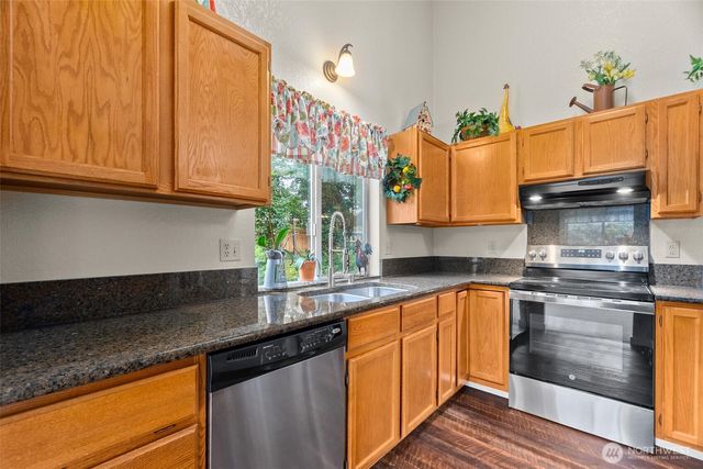 1714 Diamond Loop SE, Lacey, WA 98503