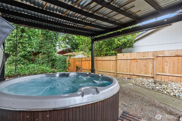 1714 Diamond Loop SE, Lacey, WA 98503
