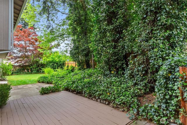 1714 Diamond Loop SE, Lacey, WA 98503