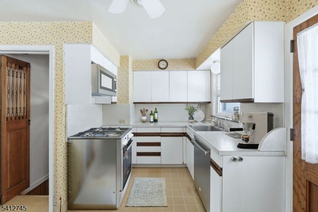 47 Clinton Ave, New Providence Boro, NJ 07974