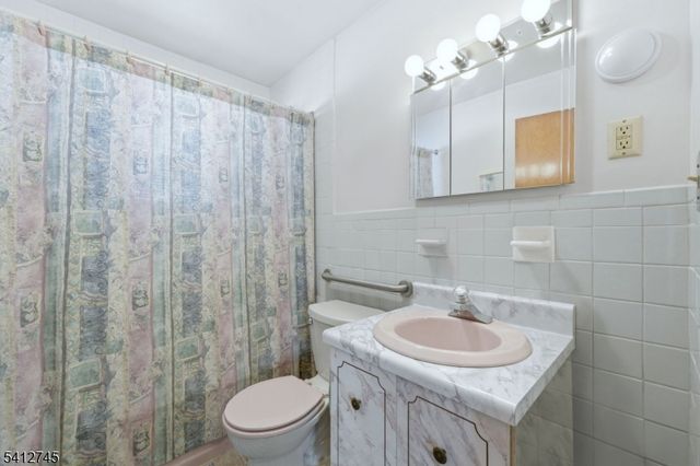 47 Clinton Ave, New Providence Boro, NJ 07974