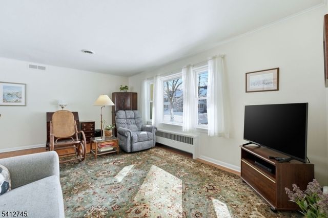 47 Clinton Ave, New Providence Boro, NJ 07974