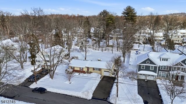 47 Clinton Ave, New Providence Boro, NJ 07974