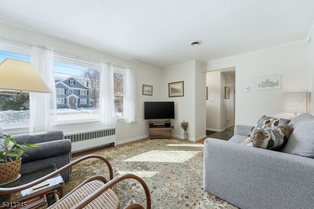 47 Clinton Ave, New Providence Boro, NJ 07974