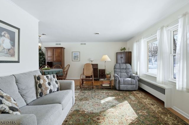 47 Clinton Ave, New Providence Boro, NJ 07974