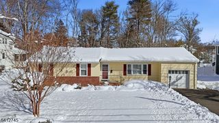 47 Clinton Ave, New Providence Boro, NJ 07974