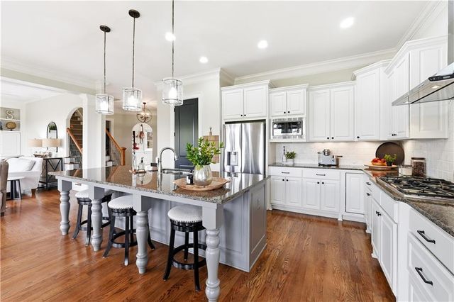 515 Willow Oak Way, Roswell, GA 30076