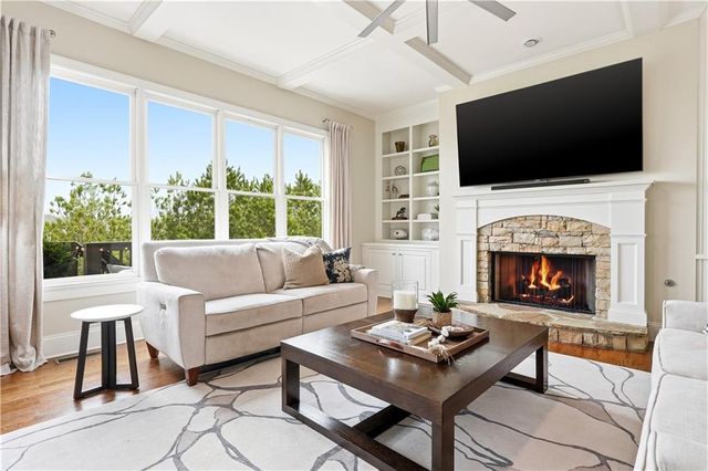 515 Willow Oak Way, Roswell, GA 30076