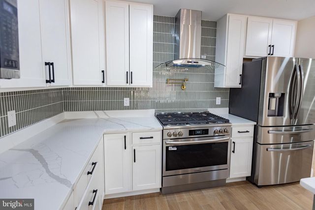 20818 BLOSSOM LANDING WAY, Sterling, VA 20165