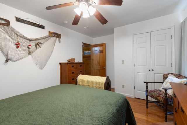 178 Cottage Cir, Linden, TN 37096