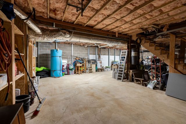 178 Cottage Cir, Linden, TN 37096