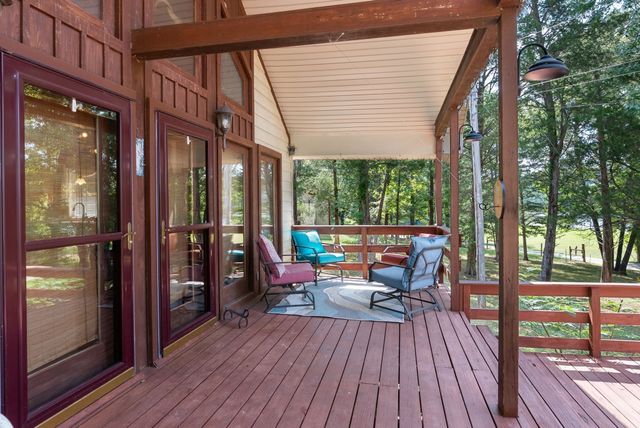 178 Cottage Cir, Linden, TN 37096