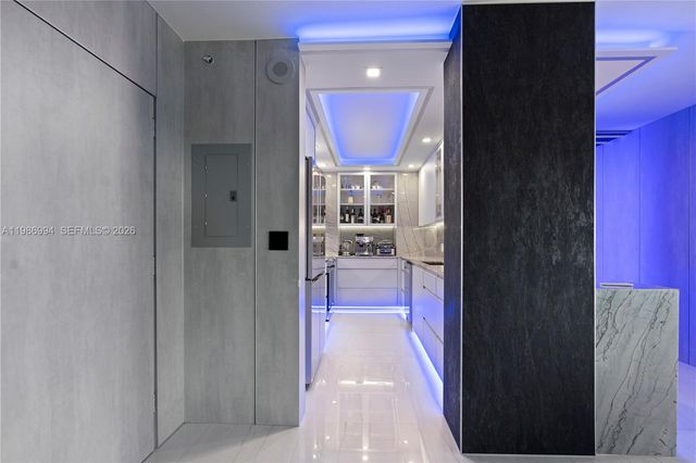 400 SE Kings Point Dr 822-23, Sunny Isles Beach, FL 33160