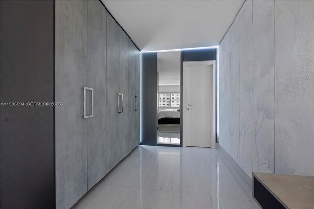 400 SE Kings Point Dr 822-23, Sunny Isles Beach, FL 33160