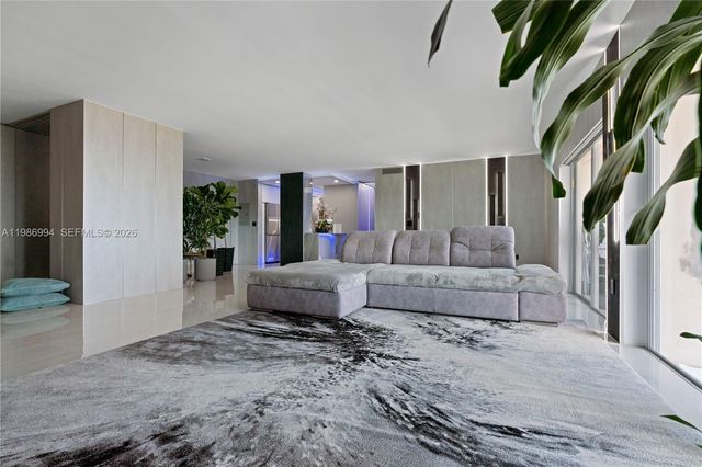 400 SE Kings Point Dr 822-23, Sunny Isles Beach, FL 33160