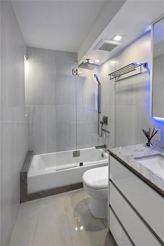 400 SE Kings Point Dr 822-23, Sunny Isles Beach, FL 33160