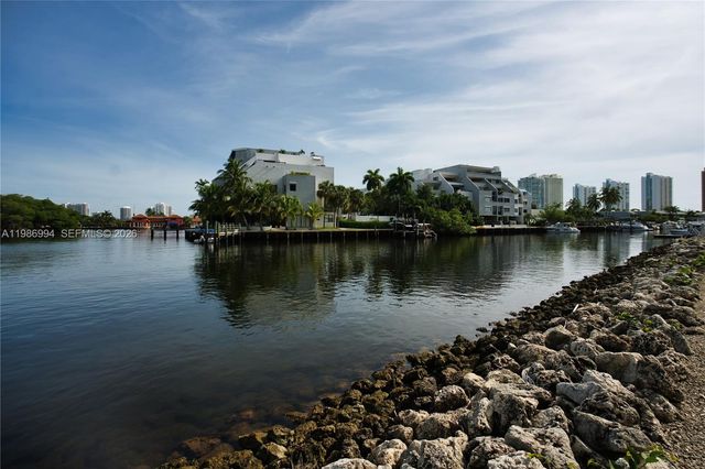 400 SE Kings Point Dr 822-23, Sunny Isles Beach, FL 33160