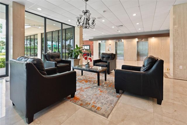 400 SE Kings Point Dr 822-23, Sunny Isles Beach, FL 33160