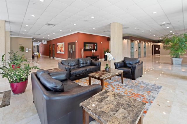 400 SE Kings Point Dr 822-23, Sunny Isles Beach, FL 33160