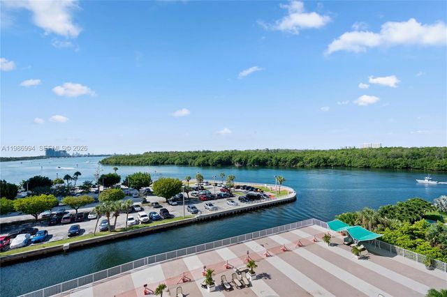 400 SE Kings Point Dr 822-23, Sunny Isles Beach, FL 33160