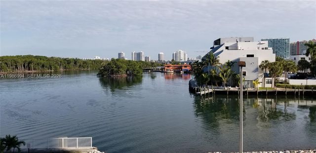 400 SE Kings Point Dr 822-23, Sunny Isles Beach, FL 33160