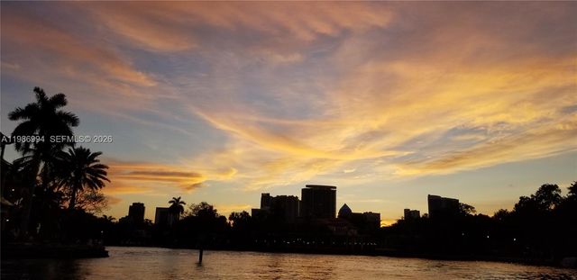 400 SE Kings Point Dr 822-23, Sunny Isles Beach, FL 33160