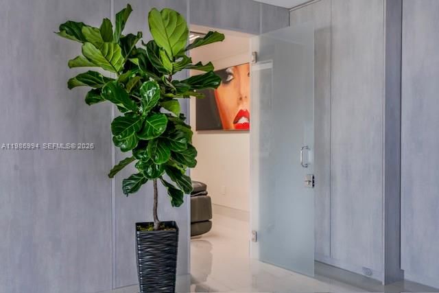 400 SE Kings Point Dr 822-23, Sunny Isles Beach, FL 33160