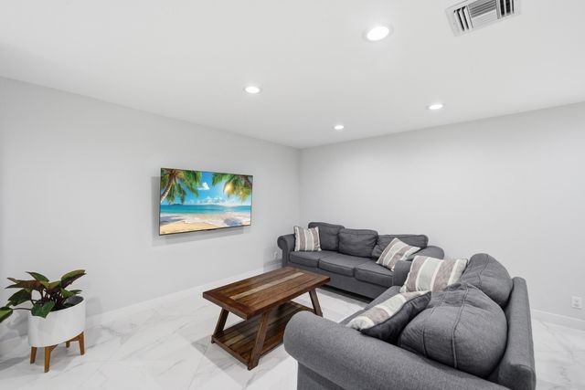 10234 Sleepy Brook Way, Watergate, Boca Raton, FL 33428