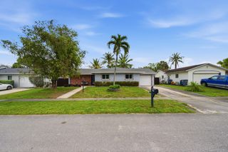 10234 Sleepy Brook Way, Watergate, Boca Raton, FL 33428