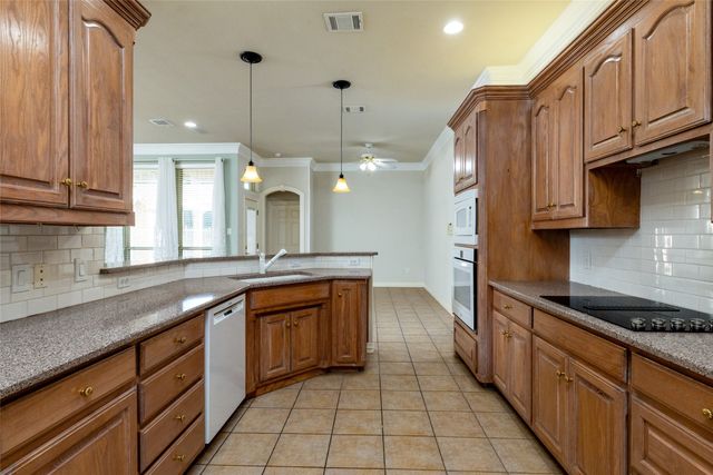 405 Westbury Court, Arlington, TX 76013