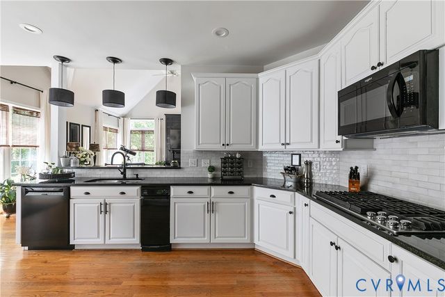 16261 Wild Cherry Ln, Montpelier, VA 23192