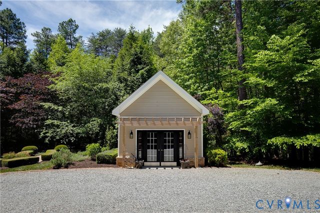 16261 Wild Cherry Ln, Montpelier, VA 23192