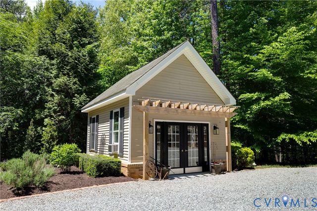 16261 Wild Cherry Ln, Montpelier, VA 23192