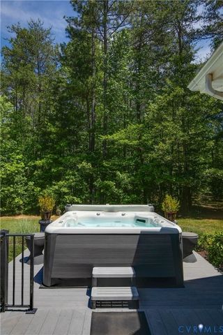 16261 Wild Cherry Ln, Montpelier, VA 23192