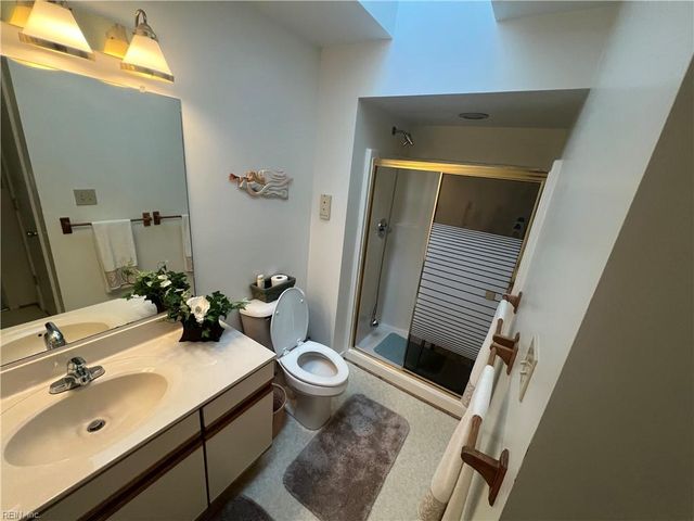 240 Dockside Dr Apt C, Hampton, VA 23669