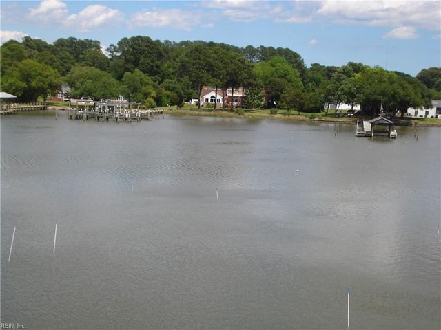 240 Dockside Dr Apt C, Hampton, VA 23669