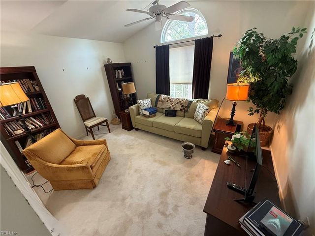 240 Dockside Dr Apt C, Hampton, VA 23669