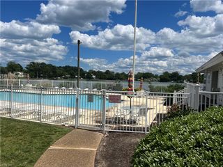 240 Dockside Dr Apt C, Hampton, VA 23669