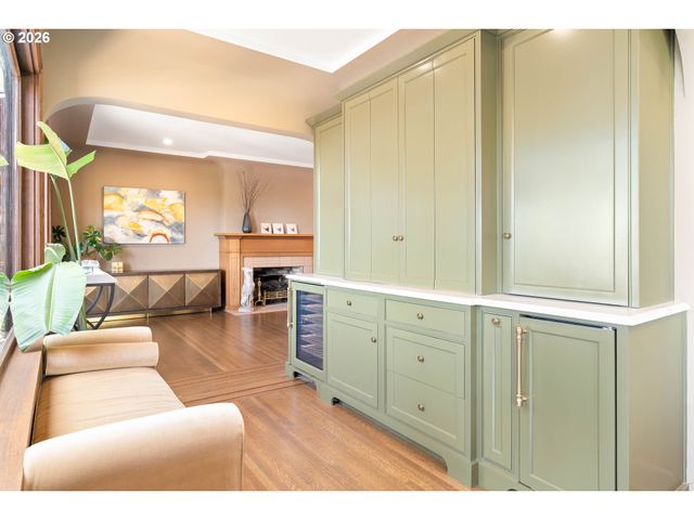 1442 Sw VISTA Ave, Portland, OR 97201