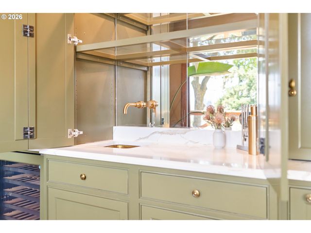 1442 Sw VISTA Ave, Portland, OR 97201