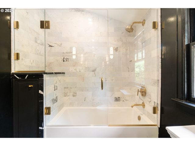 1442 Sw VISTA Ave, Portland, OR 97201