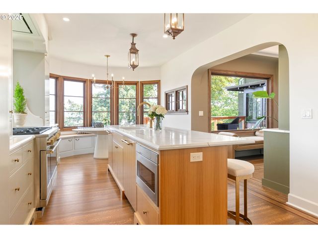 1442 Sw VISTA Ave, Portland, OR 97201