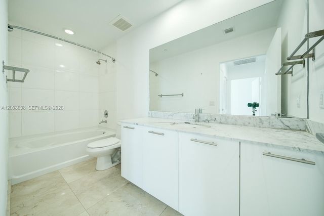 950 Brickell Bay Dr 4805, Miami, FL 33131