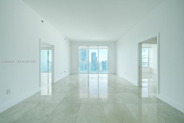 950 Brickell Bay Dr 4805, Miami, FL 33131