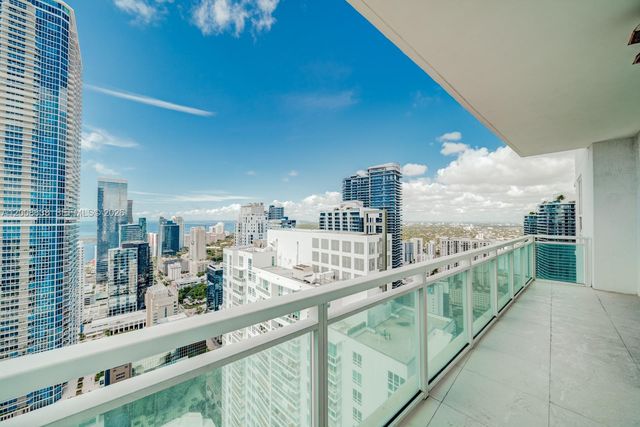 950 Brickell Bay Dr 4805, Miami, FL 33131