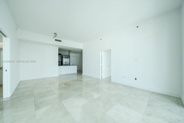 950 Brickell Bay Dr 4805, Miami, FL 33131