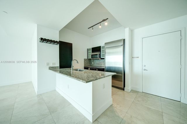 950 Brickell Bay Dr 4805, Miami, FL 33131