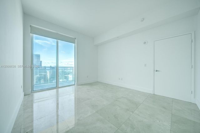 950 Brickell Bay Dr 4805, Miami, FL 33131