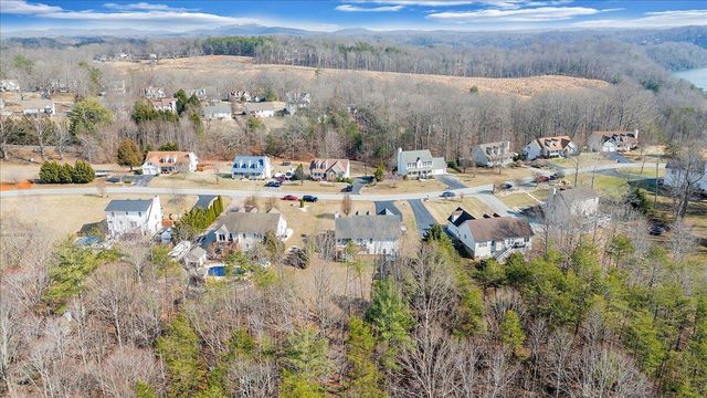 1251 Commonwealth DR, Hardy, VA 24101