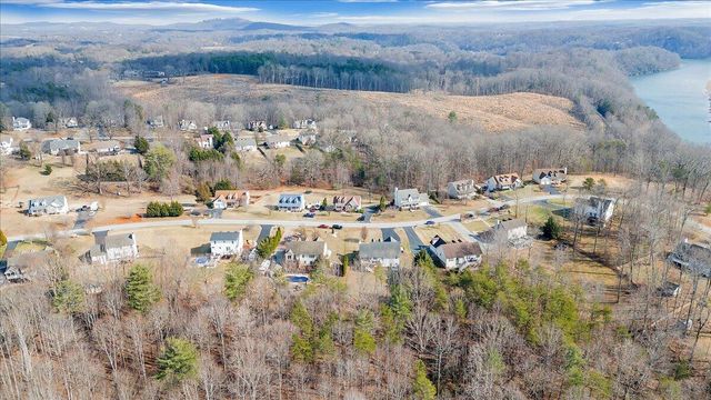 1251 Commonwealth DR, Hardy, VA 24101